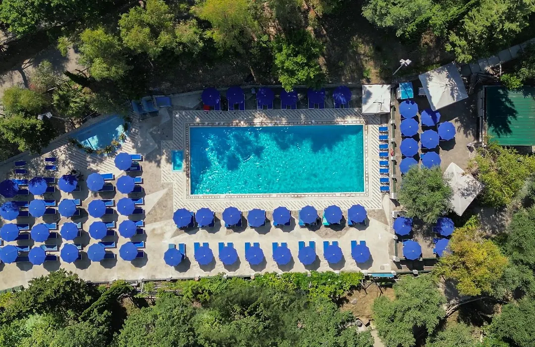 Hostel & Glamping Santa Fortunata-1